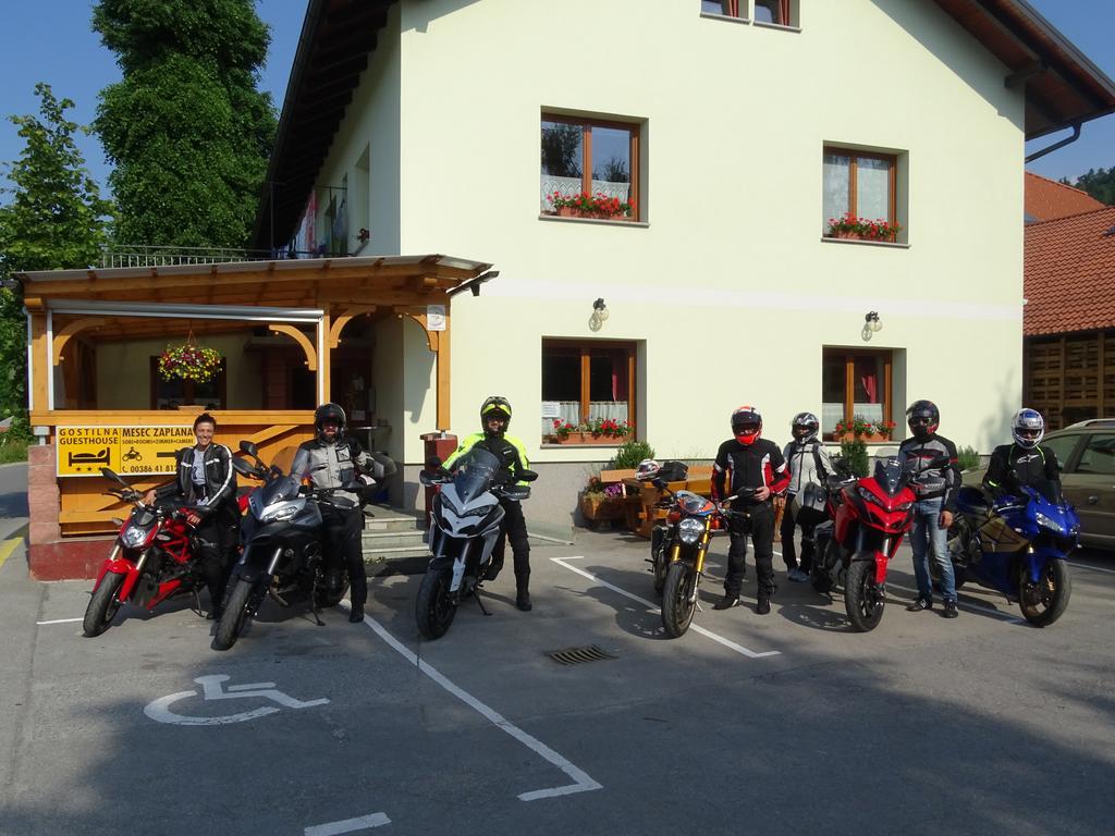 Guesthouse Mesec Zaplana Vrhnika Exterior foto